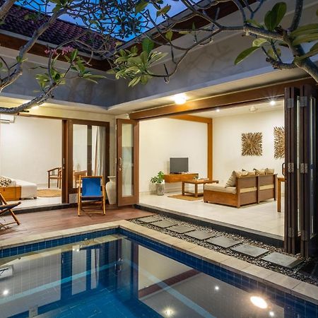 Villa Tukad Alit Seminyak  Exterior photo