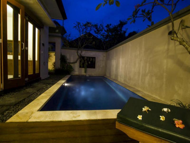 Villa Tukad Alit Seminyak  Exterior photo
